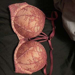 selling bras from VS only worn like once or twice.